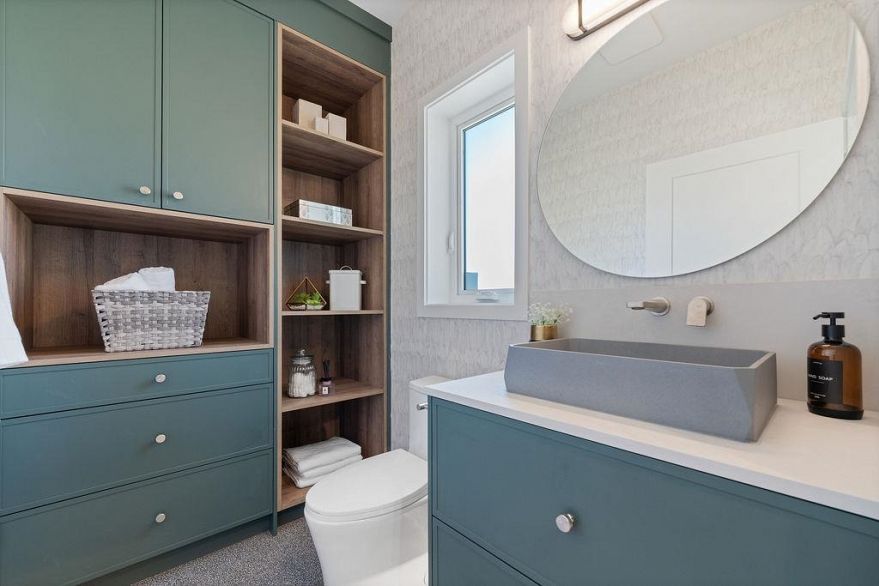 2 8508 East Boulevard