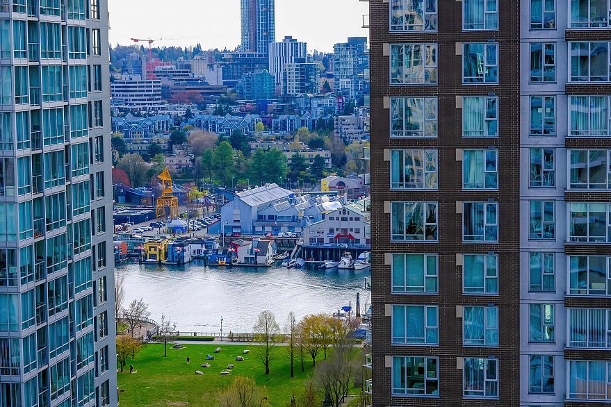 2108 1372 Seymour Street