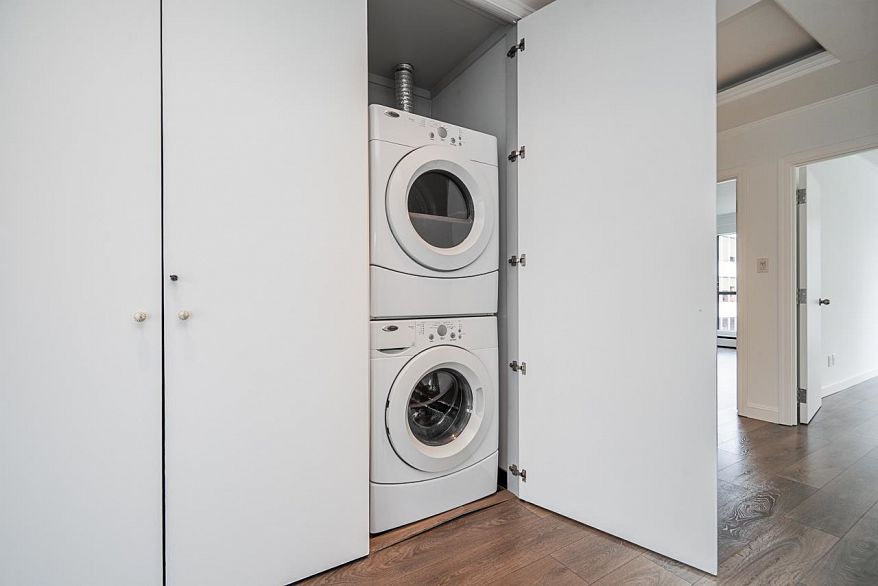 PH1 1060 Alberni Street