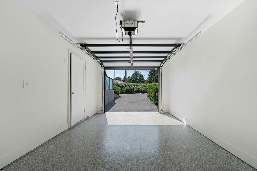 2 8508 East Boulevard