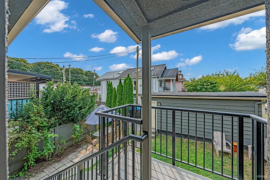 3403 Carolina Street