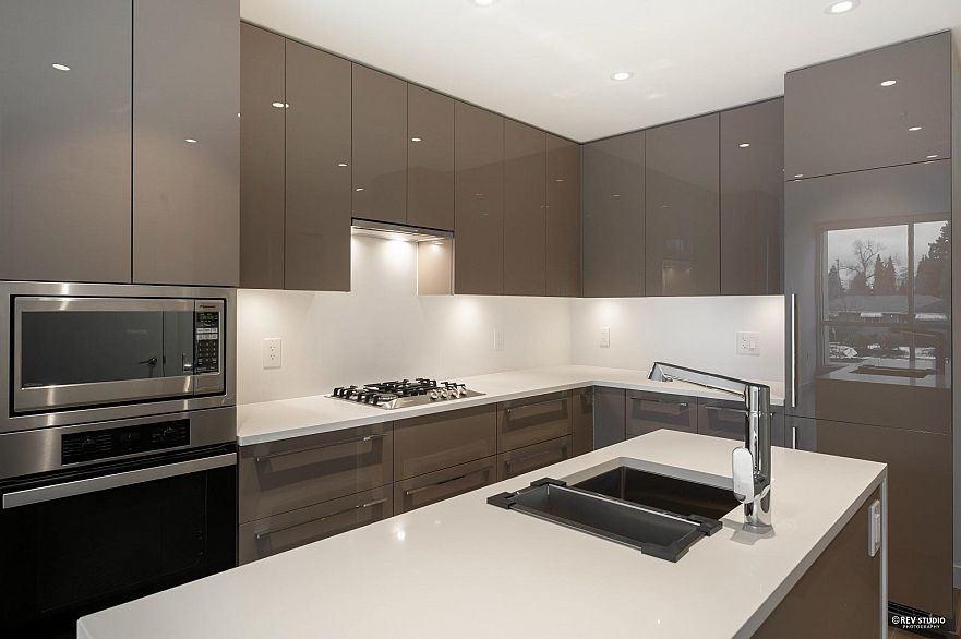 206 5289 Cambie Street