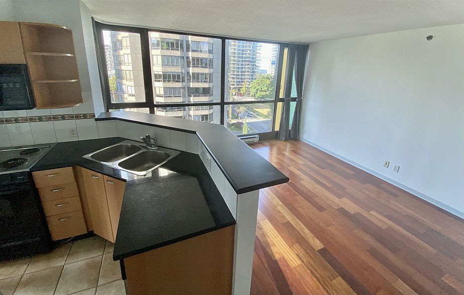 905 1367 Alberni Street