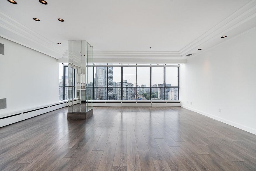 PH1 1060 Alberni Street