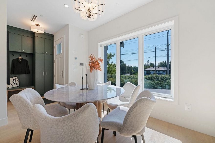 2 8508 East Boulevard