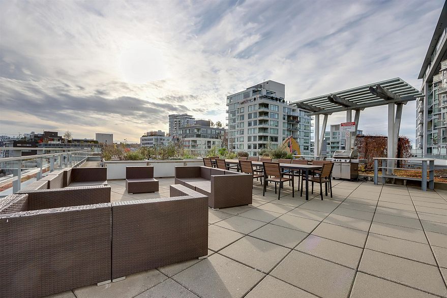 207 1618 Quebec Street