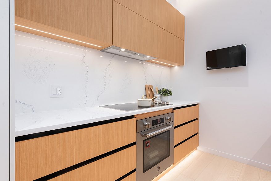 2 1595 W 66th Avenue