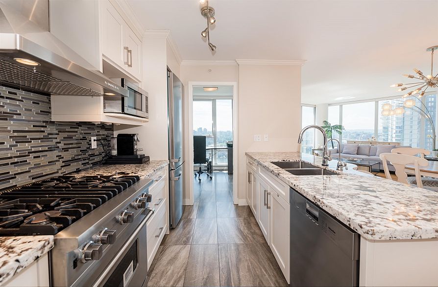 1438 RICHARDS STREET, Vancouver BC V6Z 3B8