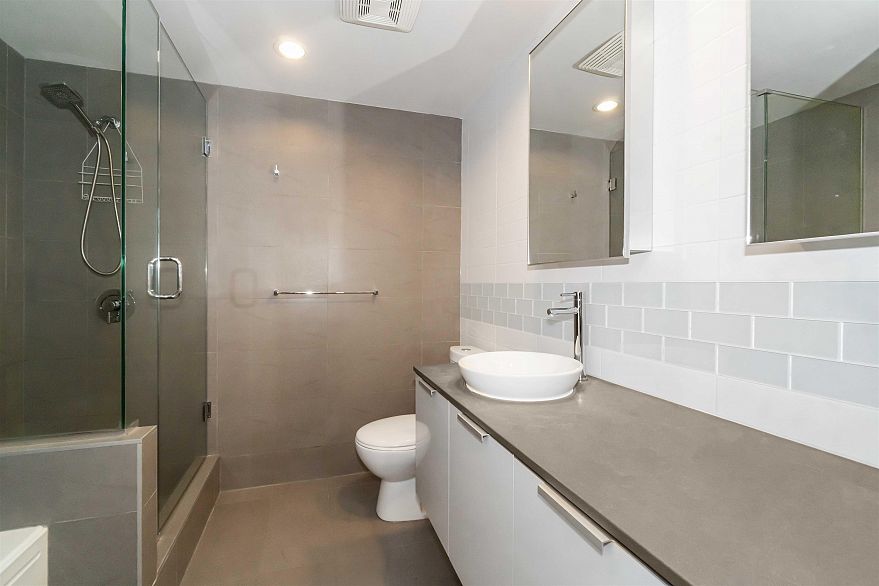 2803 108 W Cordova Street