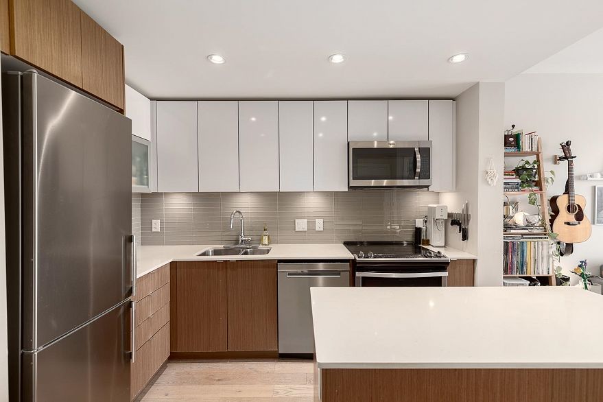 311 688 E 19th Avenue