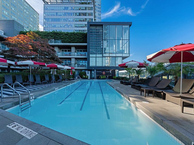 2701 1011 W Cordova Street