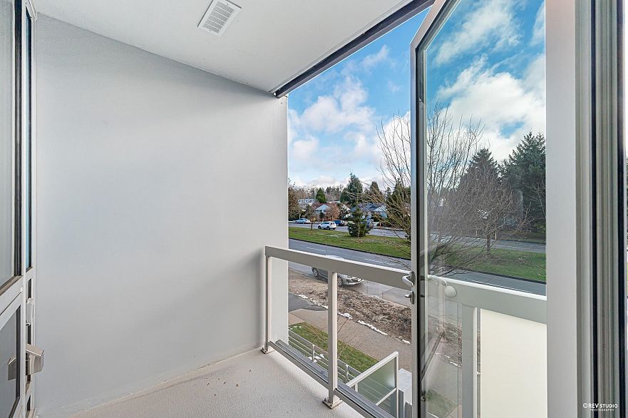 206 5289 Cambie Street