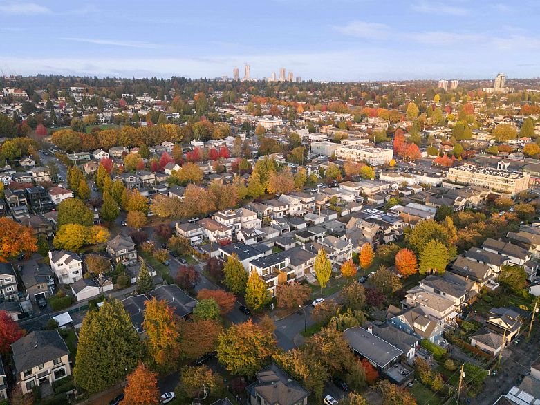 2 1595 W 66th Avenue