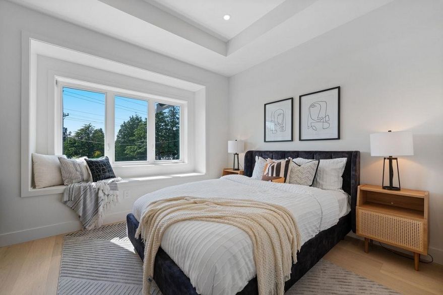 2 8508 East Boulevard