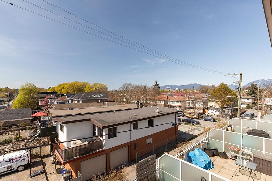 311 688 E 19th Avenue