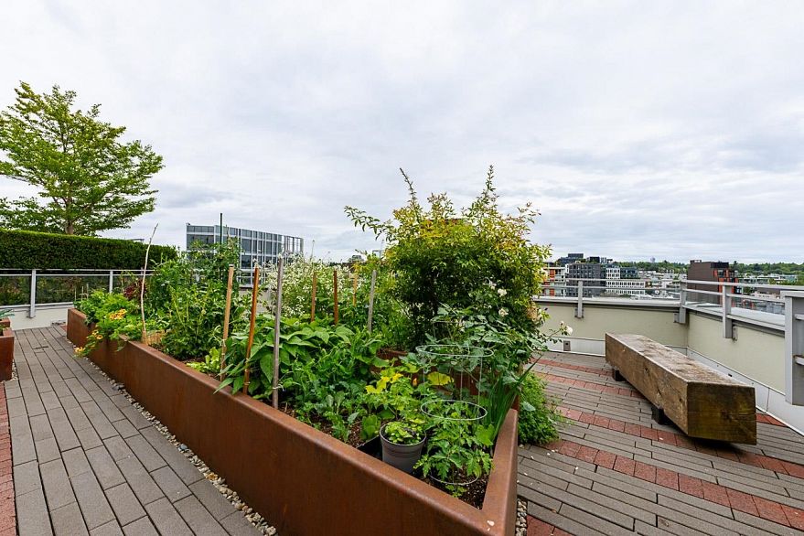 905 161 E 1st Avenue