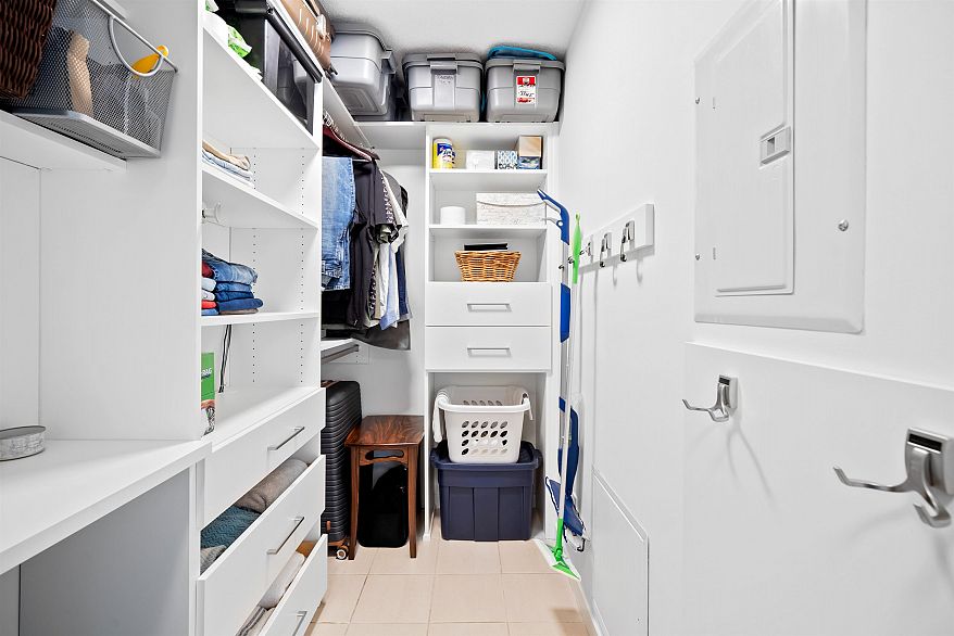 2606 1067 Marinaside Crescent