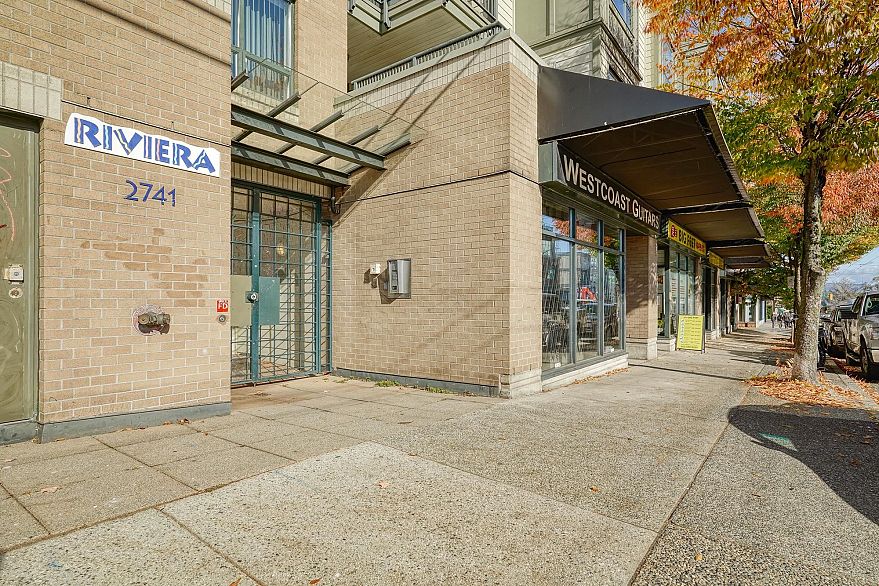 302 2741 E Hastings Street