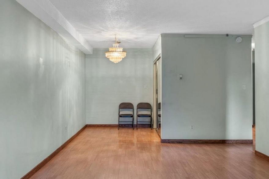 105 1825 W 8TH AVENUE, Vancouver BC V6J 1V9