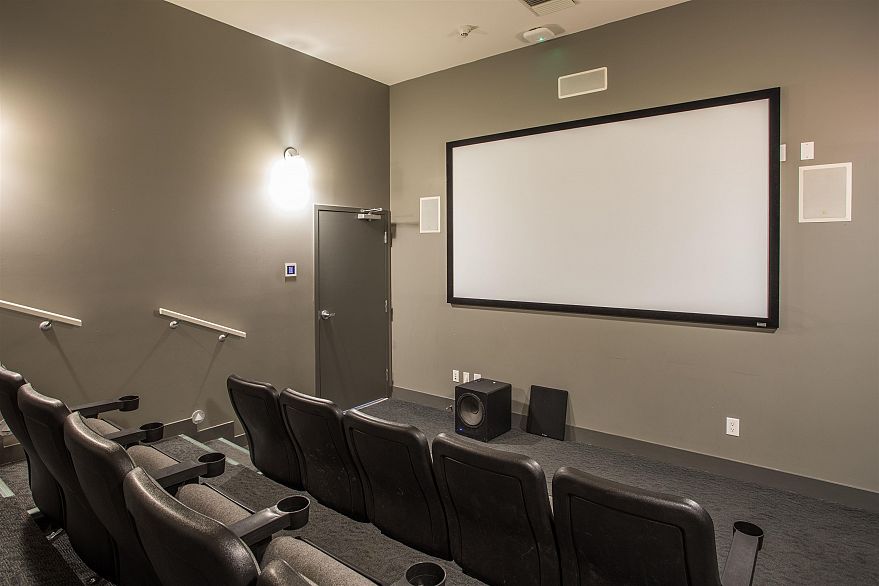 605 628 Kinghorne Mews