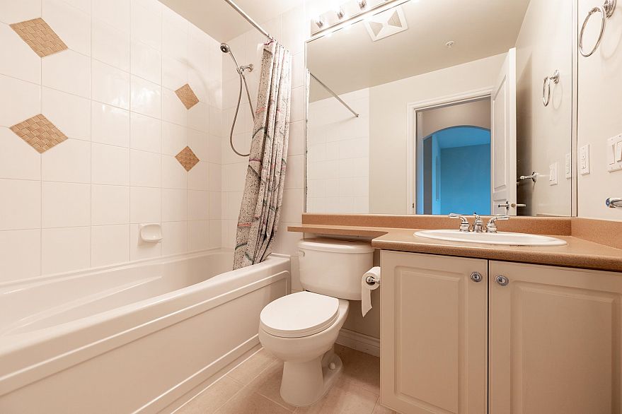 603 538 W 45th Avenue