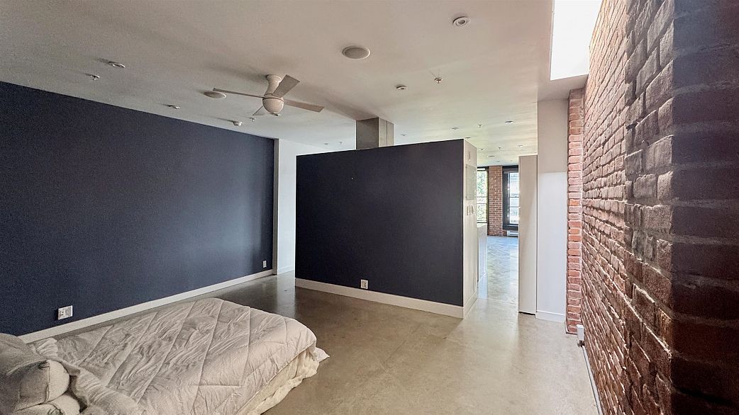 605 53 W Hastings Street