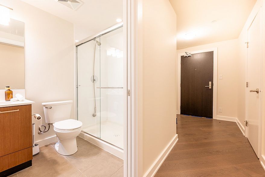 1707 1372 Seymour Street