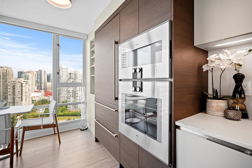 2606 1067 Marinaside Crescent