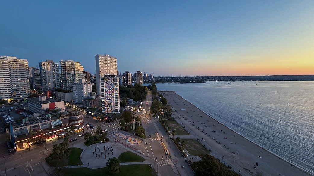 17 1861 Beach Avenue