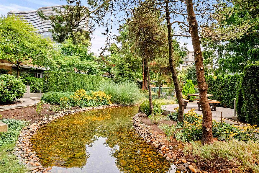 2606 1067 Marinaside Crescent