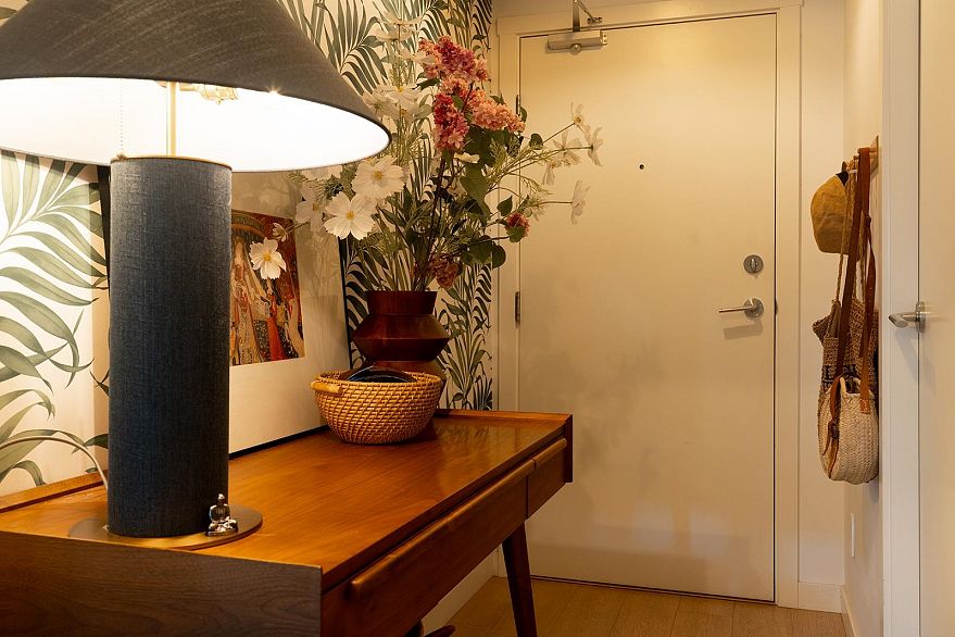 402 445 W 2nd Avenue