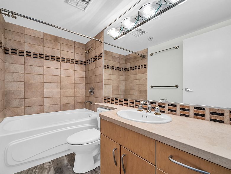 1101 198 Aquarius Mews