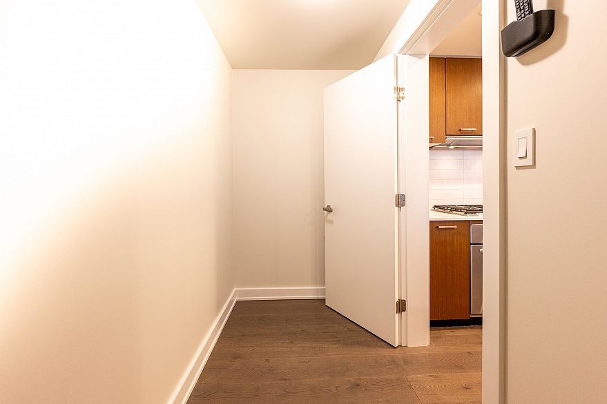 1707 1372 Seymour Street