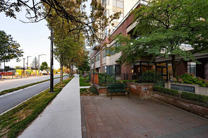 603 538 W 45th Avenue