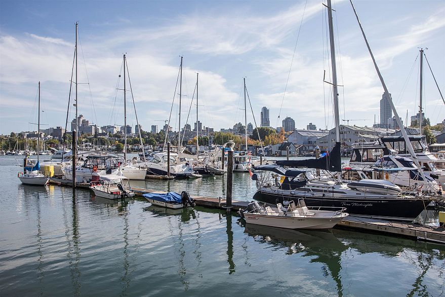 605 628 Kinghorne Mews