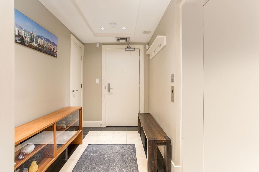 605 628 Kinghorne Mews