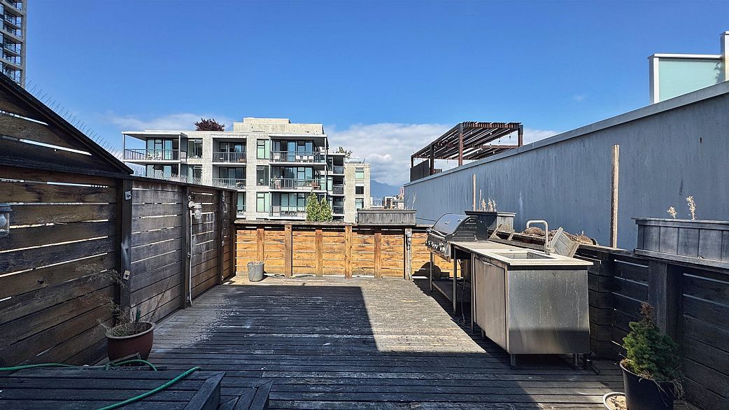 605 53 W Hastings Street