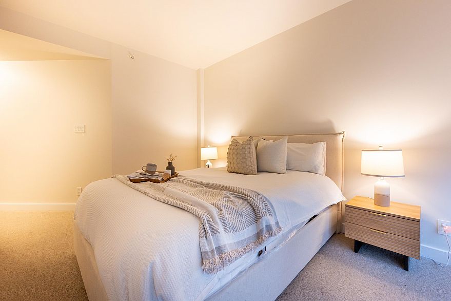 1707 1372 Seymour Street