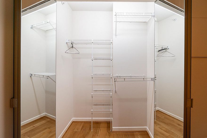 102 3188 Camosun Street