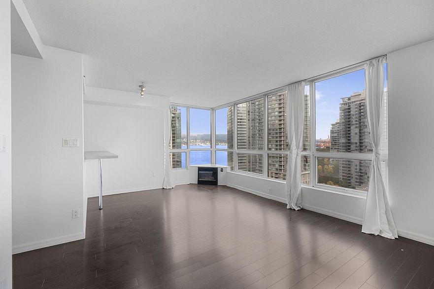 1704 555 Jervis Street