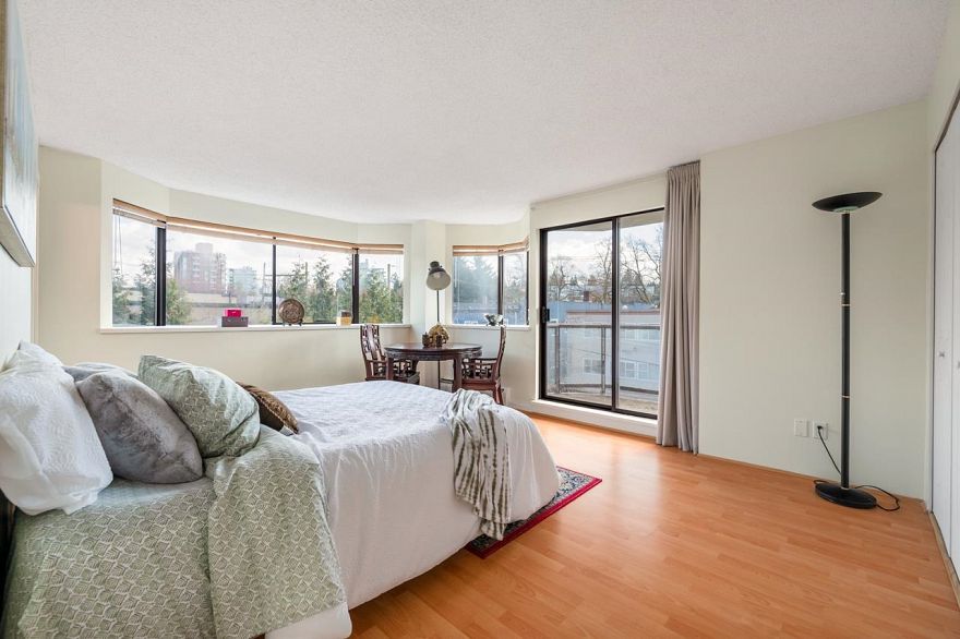 4A 1568 W 12th Avenue