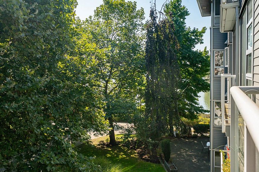 310 1880 E Kent South Avenue