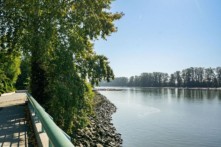 310 1880 E Kent South Avenue