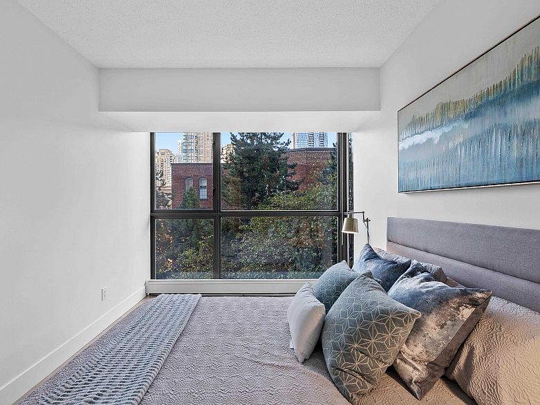 602 1177 Pacific Boulevard