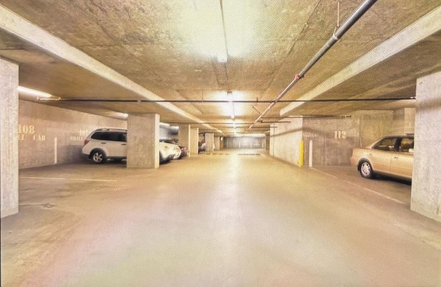 506 3438 Vanness Avenue