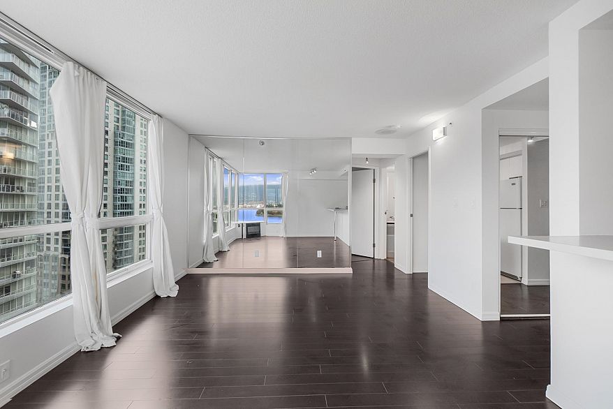 1704 555 Jervis Street