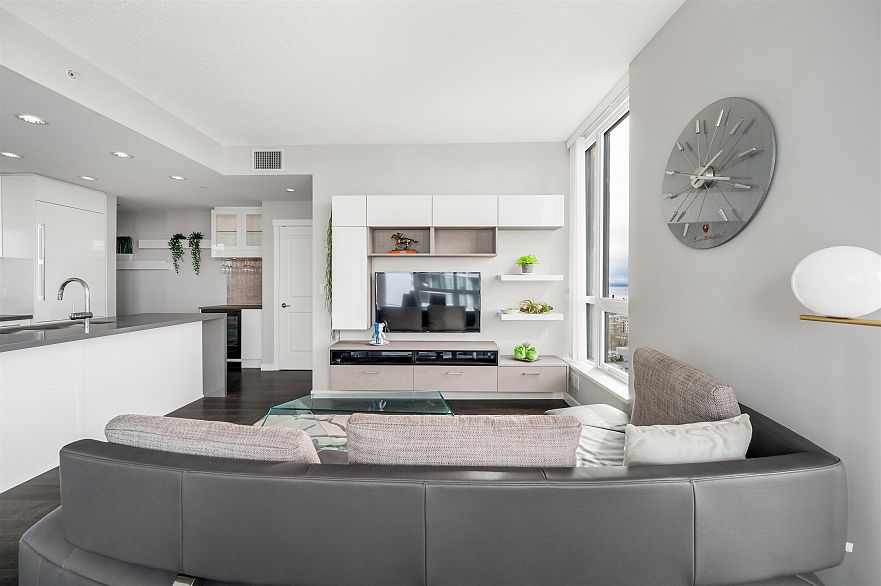 2209 5628 Birney Avenue