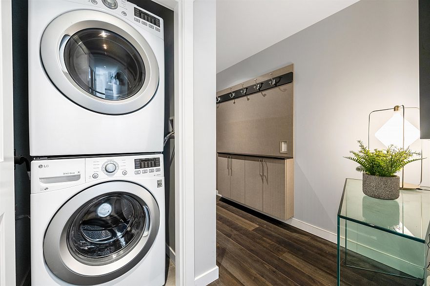 2209 5628 Birney Avenue