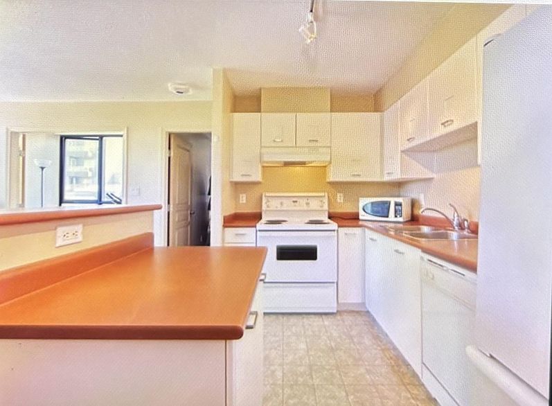 506 3438 Vanness Avenue