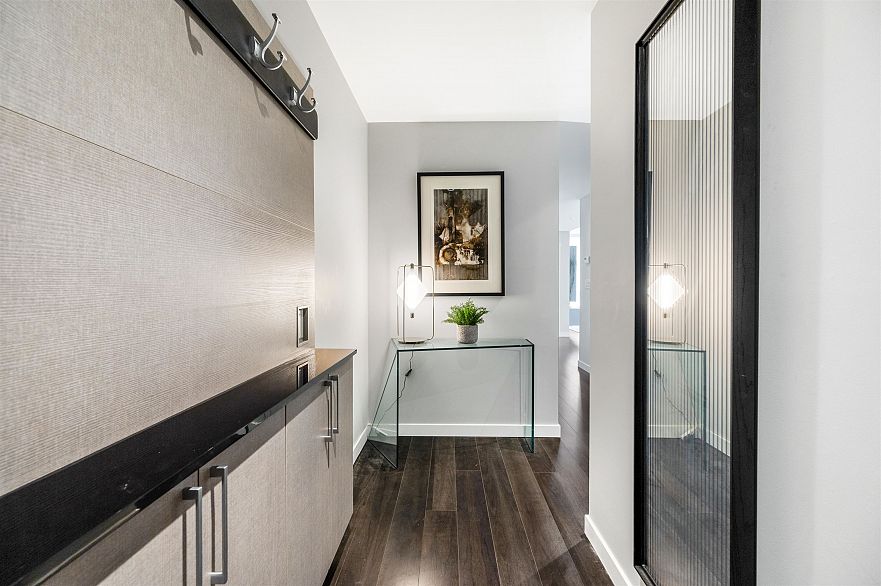 2209 5628 Birney Avenue